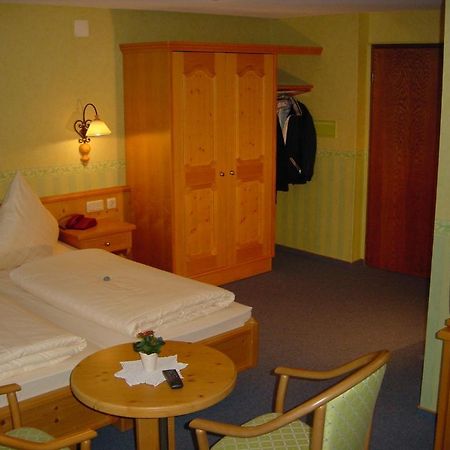Landgasthof Schuck Idar-Oberstein Ruang foto